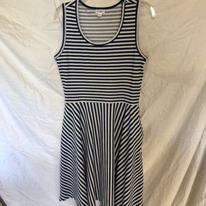 Lularoe Medium Nicki Sleeveless Dress